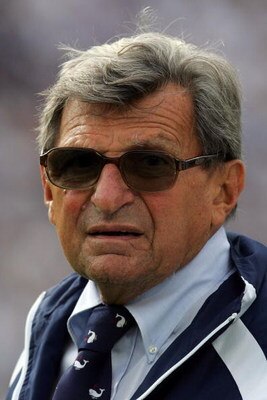 STATE COLLEGE, PA - SEPTEMBER 06: Head coach Joe Paterno of the Penn State Nittany Lions during play against the Oregon State Beavers at Beaver Stadium on September 6, 2008 in State College, Pennsylvania. (Photo by Ronald Martinez/Getty Images)