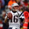 ORCHARD PARK, NY - DECEMBER 28:  Matt Cassel #16 of the New England Patriots looks for a receiver during the game against the Buffalo Bills on December 28, 2008 at Ralph Wilson Stadium in Orchard Park, New York. (Photo by Rick Stewart/Getty Images)