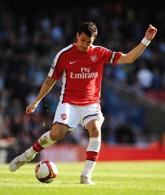 LONDON - APRIL 04:  Cesc Fabregas of Arsenal in action during the Barclays Premier League match between Arsenal and Manchester City at Emirates Stadium on April 4, 2009 in London, England.  (Photo by Shaun Botterill/Getty Images)