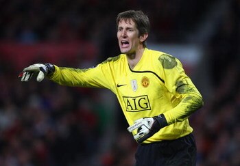 MANCHESTER, UNITED KINGDOM - MARCH 11:  Edwin van der Sar of Manchester United gestures during the UEFA Champions League Round of Sixteen, Second Leg match between Manchester United and Inter Milan at Old Trafford on March 11, 2009 in Manchester, England.