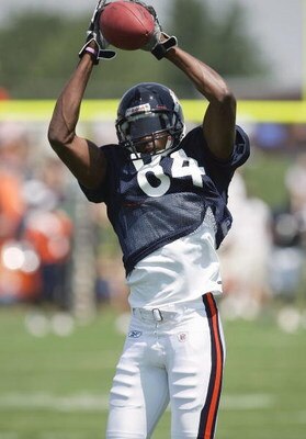 BOURBONNAIS, IL - JULY 30:  Brandon Rideau#84 of the Chicago Bears catches the ball during a summer training camp practice on July 30, 2007 at Olivet Nazarene University in Bourbonnais, Illinois. (Photo by Jonathan Daniel/Getty Images)