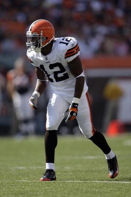 CINCINNATI - SEPTEMBER 28:  Syndric Steptoe #12 of the Cleveland Browns lines up for a play during the game against the Cincinnati Bengals on September 28, 2008 at Paul Brown Stadium in Cincinnati, Ohio. (Photo by Andy Lyons/Getty Images)