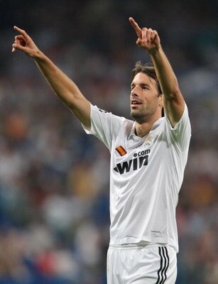 MADRID, SPAIN - SEPTEMBER 17:  Ruud van Nistelrooy of Real Madrid celebrates scoring the second goal during the UEFA Champions League Group H match between Real Madrid and BATE Borisov at the Santiago Bernabeu stadium on September 17, 2008 in Madrid, Spai