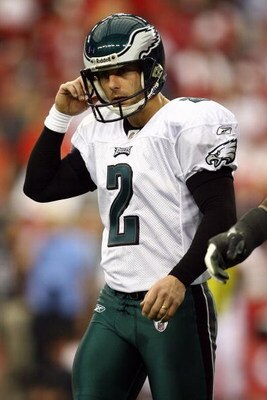 GLENDALE, AZ - JANUARY 18:  Kicker David Akers #2 of the Philadelphia Eagles reacts after he misses a two-point conversion in the third quarter during the NFC championship game against the Arizona Cardinals on January 18, 2009 at University of Phoenix Sta