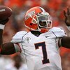 PASADENA, CA - JANUARY 01:  Quarterback Juice Williams #7 of the Illinois Fighting Illini throws a pass against the USC Trojans during the Rose Bowl presented by Citi at the Rose Bowl on January 1, 2008 in Pasadena, California.  The Trojans defeated the F