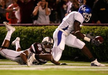 COLUMBIA, SC - OCTOBER 4:  Marcus McClinton #2 of the Kentucky Wildcats picks up a fumble in the end zone by Weslye Saunders #88 of the South Carolina Gamecocks during their game at Williams-Brice Stadium October 4, 2007 in Columbia, South Carolina.  (Pho