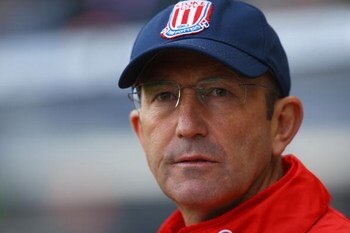 HULL, ENGLAND - MAY 09:  Tony Pulis, manager of Stoke City looks on during the Barclays Premier League match between Hull City and Stoke City at the KC Stadium on May 9, 2009 in Hull, England.  (Photo by Matthew Lewis/Getty Images)