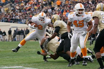 NASHVILLE, TN - NOVEMBER 22:  Montario Hardesty #2 of the Tennessee Volunteers carries the ball during the game against the Vanderbilt Commodores at Vanderbilt Stadium on November 22, 2008 in Nashville, North Carolina.  (Photo by Kevin C. Cox/Getty Images