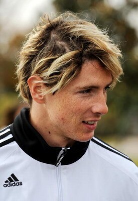 BLOEMFONTEIN, SOUTH AFRICA - JUNE 25:  Fernando Torres of Spain walks on his way to have lunch the day after the European Champions stunning 2-0 loss against USA on June 25, 2009 in Bloemfontein, South Africa.  (Photo by Jasper Juinen/Getty Images)