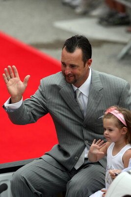 ST LOUIS, MO - JULY 14:  Tim Wakefield of the Boston Red Sox takes part in the MLB All-Star Game Red Carpet Parade on July 14, 2009 in St Louis, Missouri.  (Photo by Dilip Vishwanat/Getty Images)