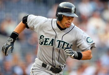 NEW YORK - JULY 01:  Ichiro Suzuki #51 of the Seattle Mariners runs against the New York Yankees on July 1, 2009 at Yankee Stadium in the Bronx borough of New York City.  (Photo by Jim McIsaac/Getty Images)