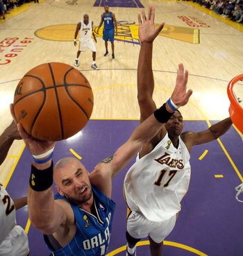 LOS ANGELES, CA - JUNE 07:  Marcin Gortat #13 of the Orlando Magic goes up for a shot over Andrew Bynum #17 of the Los Angeles Lakers in Game Two of the 2009 NBA Finals at Staples Center on June 7, 2009 in Los Angeles, California. NOTE TO USER: User expre