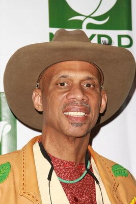 NEW YORK - OCTOBER 31:  Basketball star Kareem Abdul Jabar attends Bette Midler's New York Restoration Project's 'Hulaween' at the Waldorf-Astoria Hotel on October 31, 2008 in New York City.  (Photo by Neilson Barnard/Getty Images)