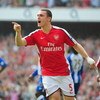 LONDON, ENGLAND - SEPTEMBER 19:  Thomas Vermaelen of Arsenal celebrates his goal during the Barclays Premier League match between Arsenal and Wigan Athletic at the Emirates Stadium on September 19, 2009 in London, England.  (Photo by Clive Mason/Getty Ima