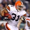 PHILADELPHIA - DECEMBER 15:  Jamal Lewis #31 of the Cleveland Browns runs the ball against the Philadelphia Eagles on December 15, 2008 at Lincoln Financial Field in Philadelphia, Pennsylvania.  (Photo by Jim McIsaac/Getty Images)