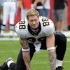 TAMPA, FL - NOVEMBER 30: Tight end Jeremy Shockey #88 of the New Orleans Saints warms up for play against the Tampa Bay Buccaneers at Raymond James Stadium on November 30, 2008 in Tampa, Florida.  (Photo by Al Messerschmidt/Getty Images) 