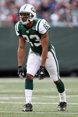 EAST RUTHERFORD, NJ - NOVEMBER 09: Chansi Stuckey #83 of the New York Jets at the line of scrimmage against the St. Louis Rams at Giants Stadium on November 9, 2008 in East Rutherford, New Jersey. (Photo by Nick Laham/Getty Images) 