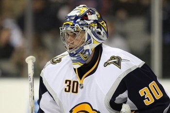 DALLAS - JANUARY 15:  Goaltender Ryan Miller #30 of the Buffalo Sabres during play against the Dallas Stars at the American Airlines Center on January 15, 2009 in Dallas, Texas.  (Photo by Ronald Martinez/Getty Images)