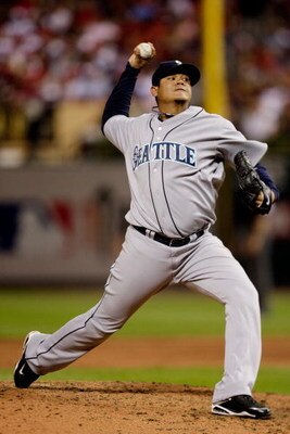 ST LOUIS, MO - JULY 14:  American League All-Star Felix Hernandez of the Seattle Mariners pitches during the 2009 MLB All-Star Game at Busch Stadium on July 14, 2009 in St Louis, Missouri.  (Photo by Jamie Squire/Getty Images)