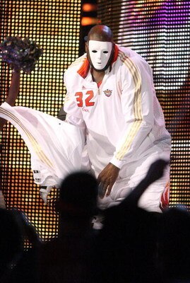 PHOENIX - FEBRUARY 15:  Shaquille O'Neal of the Western Conference team dances during the 58th NBA All-Star Game, part of 2009 NBA All-Star Weekend at US Airways Center on February 15, 2009 in Phoenix, Arizona.  (Photo by Jason Merritt/Getty Images)