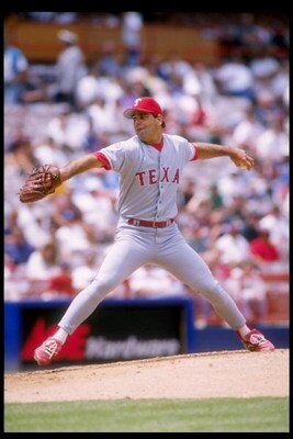 11 May 1995:  Pitcher Kenny Rogers of the Texas Rangers prepares to throw the ball during a game against the California Angels at Anaheim Stadium in Anaheim, California.  The Rangers won the game 6-2. Mandatory Credit: Stephen Dunn  /Allsport