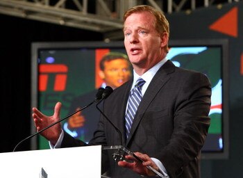 NEW YORK - JULY 21:  NFL Commissioner Roger Goodell attends the NFL, ESPN/ESPN Deportes and the Miami Dolphins press conference at the Time Warner Center on July 21, 2009 in New York City.  (Photo by Andrew H. Walker/Getty Images)