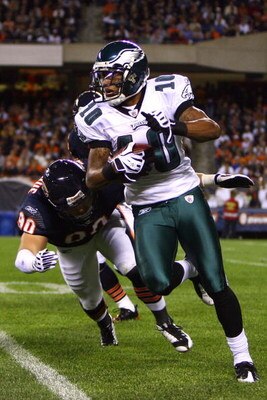 CHICAGO - SEPTEMBER 28:  DeSean Jackson #10 of the Philadelphia Eagles runs for yards after the catch against Joey LaRocque #90 of the Chicago Bears at Soldier Field on September 28, 2008 in Chicago, Illinois.  (Photo by Jeff Gross/Getty Images)