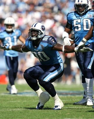 NASHVILLE, TN - SEPTEMBER 28:  Defensive end Jevon Kearse #90 of the Tennessee Titans celebrates after sacking quarterback Gus Frerotte #12 of the Minnesota Vikings at LP Field on September 28, 2008 in Nashville, Tennessee. The Titans defeated the Vikings