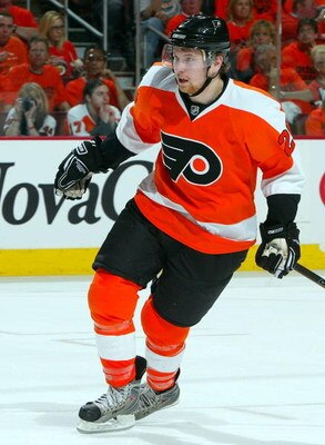 PHILADELPHIA - APRIL 25:  Claude Giroux #28 of the Philadelphia Flyers skates against the Pittsburgh Penguins during Game Six of the Eastern Conference Quarterfinal Round of the 2009 NHL Stanley Cup Playoffs  at the Wachovia Center on April 25, 2009 in Ph