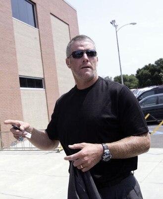 HATTIESBURG, MS - JULY 11:  Former NFL quarterback Brett Favre arrives for a funeral service for former NFL quarterback Steve McNair on July 11, 2009 in Hattiesburg, Mississippi.  (Photo by Dave Martin/Getty Images)