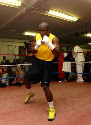 LONDON, ENGLAND - MAY 22:  Boxing superstar Floyd Mayweather in his first open workout since coming out of retirement, as he prepares for his fight against Juan Manuel Marquez of Mexico, at Peacock Gym on May 22, 2009 in London, England.  The fight's due 