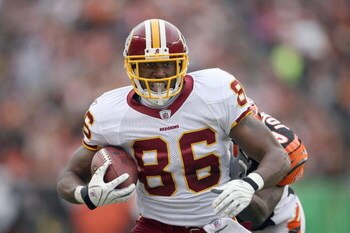 CINCINNATI - DECEMBER 14:  Fred Davis #86 of the Washington Redskins carries the ball during the NFL game against the Cincinnati Bengals at Paul Brown Stadium December 14, 2008 in Cincinnati, Ohio. (Photo by Andy Lyons/Getty Images)