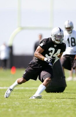 ALAMEDA, CA - MAY 08:  Mike Mitchell #34 of the Oakland Raiders runs drills during the Raiders minicamp at the team's permanent training facility on May 8, 2009 in Alameda, California.  (Photo by Ezra Shaw/Getty Images)