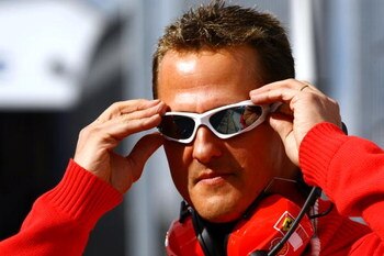 JEREZ DE LA FRONTERA, SPAIN - MARCH 03:  Michael Schumacher of Germany and team Ferrari visits Formula 1 testing on March 3, 2009 in Jerez de la Frontera, Spain.  (Photo by Andy Hone/Getty Images)