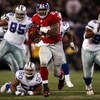 EAST RUTHERFORD, NJ - DECEMBER 03:  Brandon Jacobs #27 of the New York Giants runs with the ball againt  the Dallas Cowboys at Giants Stadium on December 3, 2006 in East Rutherford, New Jersey.  (Photo by Chris McGrath/Getty Images)