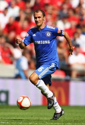 LONDON, ENGLAND - AUGUST 09:  Ricardo Carvalho of Chelsea in action during the FA Community Shield match between Manchester United and Chelsea at Wembley Stadium on August 9, 2009 in London, England.  (Photo by Phil Cole/Getty Images)
