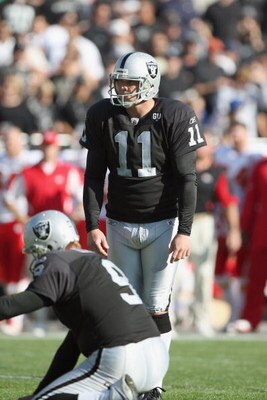 OAKLAND, CA - NOVEMBER 30:  Sebastian Janikowski #11 of the Oakland Raiders gets ready to kick a field goal against the Kansas City Chiefs during an NFL game on November 30, 2008 at the Oakland-Alameda County Coliseum in Oakland, California. (Photo by Jed