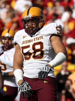 LOS ANGELES, CA - OCTOBER 11: Linebacker Dexter Davis #58 of the Arizona State Sun Devils waits for a play by the USC Trojans on October 10, 2008 at the Los Angeles Coliseum in Los Angeles, California. USC won 28-0.  (Photo by Stephen Dunn/Getty Images)