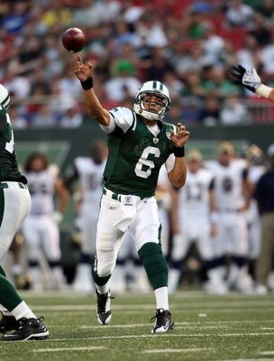 EAST RUTHERFORD, NJ - AUGUST 14:  Mark Sanchez #6 of the New York Jets throws a pass against the St. Louis Rams during their preseason game at Giants Stadium on August 14, 2009  in East Rutherford, New Jersey.  (Photo by Nick Laham/Getty Images)