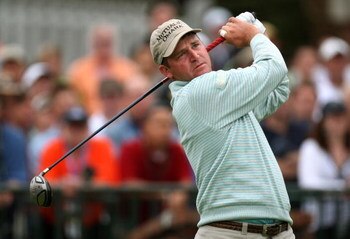 SAN DIEGO - JUNE 12:  Jason Bohn hits his tee shot on the first hole during the first round of the 108th U.S. Open at the Torrey Pines Golf Course (South Course) on June 12, 2008 in San Diego, California.  (Photo by Ross Kinnaird/Getty Images)