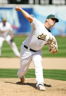 OAKLAND, CA - JUNE 07:  Andrew Bailey #40 of the Oakland Athletics pitches against the Baltimore Orioles at the Oakland Coliseum on June 7, 2009 in Oakland, California.  (Photo by Ezra Shaw/Getty Images)