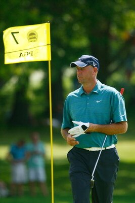 CHASKA, MN - AUGUST 12:  Stewart Cink walks off a green during the third preview day of the 91st PGA Championship at Hazeltine National Golf Club on August 12, 2009 in Chaska, Minnesota.  (Photo by Scott Halleran/Getty Images)