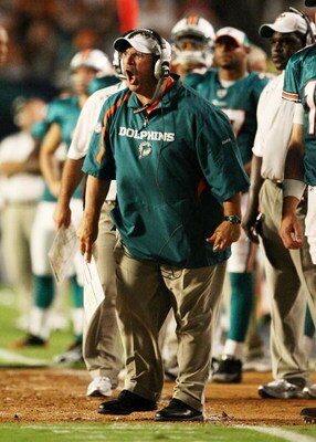 MIAMI - AUGUST 17:  Head coach Tony Sparano of the Miami Dolphins yells out to his offense while taking on the Jacksonville Jaguars during a preseason game at Landshark Stadium on August 17, 2009 in Miami, Florida.  (Photo by Doug Benc/Getty Images)