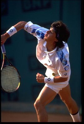 MAY 1994:  AARON KRICKSTEIN OF THE UNITED STATES IN ACTION AT THE 1994 FRENCH OPEN.
