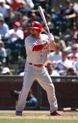 SAN FRANCISCO - AUGUST 02:  Shane Victorino #8 of the Philadelphia Phillies bats  against the San Francisco Giants  during a Major League Baseball game at AT&T Park on August 2, 2009 in San Francisco, California.  (Photo by Jed Jacobsohn/Getty Images)
