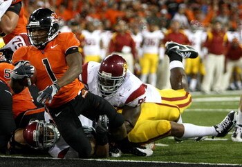 CORVALIS, OR - SEPTEMBER 25:  Jacquizz Rodgers #1 of the Oregon State Beavers scores a touchdown against the Southern California Trojans at Reser Stadium on September 25, 2008 in Corvalis, Oregon.  (Photo by Jonathan Ferrey/Getty Images)