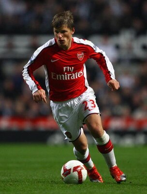 NEWCASTLE, UNITED KINGDOM - MARCH 21: Andrey Arshavin of Arsenal in action during the Barclays Premier League match between Newcastle United and Arsenal at St James' Park on March 21, 2009 in Newcastle, England. (Photo by Julian Finney/Getty Images)