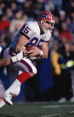 11 Nov 2001:  Tight End Jay Riemersma #85 of the Buffalo Bills running with the ball breaks a tackle during the game against the New England Patriots at the Foxboro Stadium in Foxboro, Massachusetts. The Patriots defeated the Bills 21-11.Mandatory Credit: