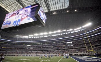 ARLINGTON, TX - AUGUST 21:  A general view of the Dallas Cowboys in the first quarter against the Tennessee Titans during a preseason game at Dallas Cowboys Stadium on August 21, 2009 in Arlington, Texas. (Photo by Tom Pennington/Getty Images)