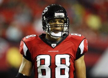 ATLANTA - AUGUST 29:  Tight end Tony Gonzalez #88 of the Atlanta Falcons takes a breather during pre-game warmups before the game against the San Diego Chargers at the Georgia Dome on August 29, 2009 in Atlanta, Georgia.  The Falcons beat the Chargers 27-